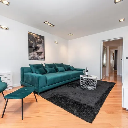 Tonka Deluxe Dubrovník