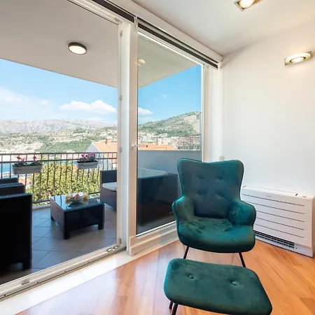 Tonka Deluxe Apartment