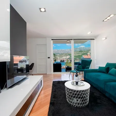 Tonka Deluxe * 杜布罗夫尼克