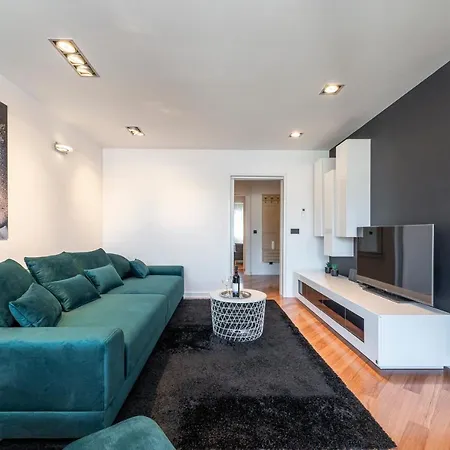 Tonka Deluxe Apartman *