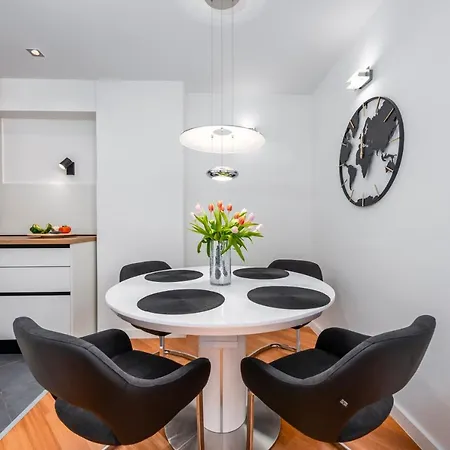 Tonka Deluxe Apartament *